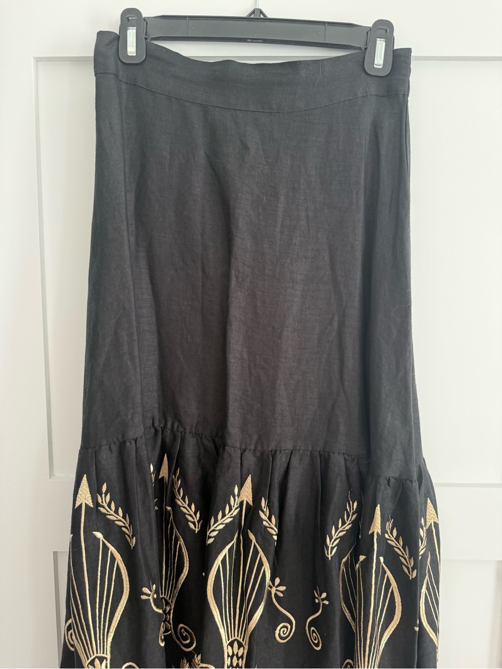High waist skirt with embroidery Black - Gold.  Size Small - Picture 6 of 12